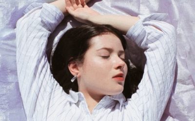 Yoga pour Dormir : 5 Postures vous aidant à trouver le sommeil.